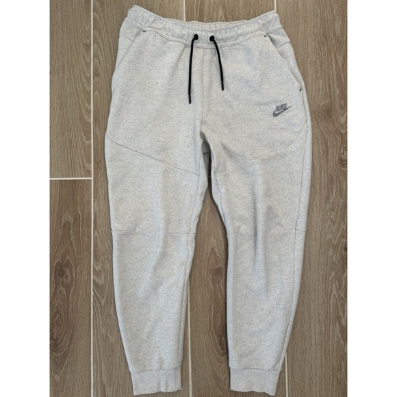 Nike Tech Fleece Joggers Mens Medium Light Gray Pants Logo Sportswear 26" EUC - Picture 1 of 16